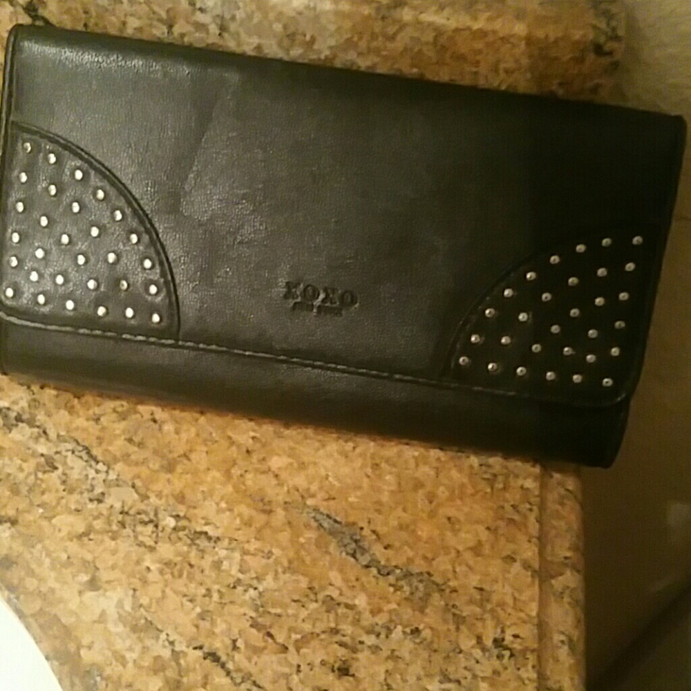 Beautiful black wallet!